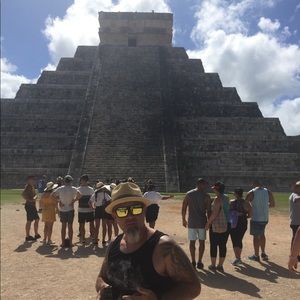 Meet your Posher, Lionel